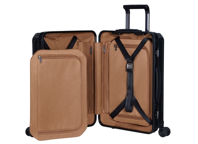 UMFANGREICHES INTERIEUR