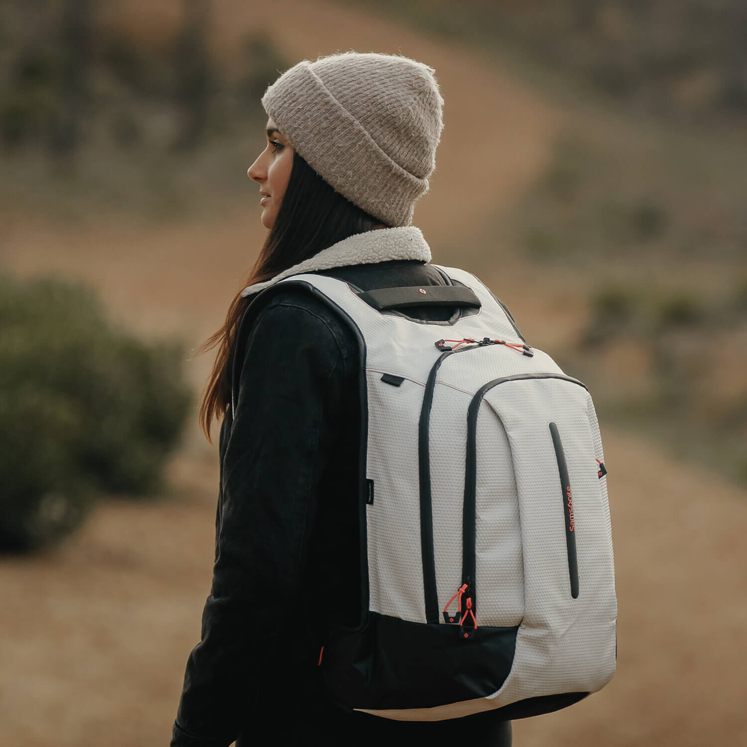 Samsonite white backpack top