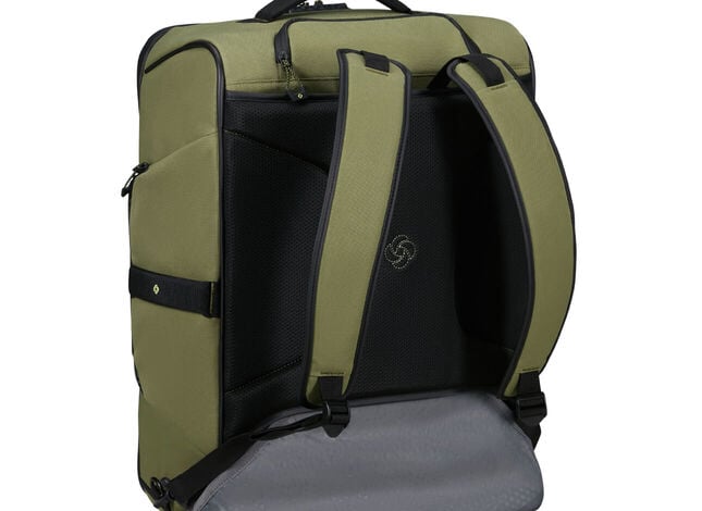 Mit Rucksackträgern