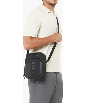 Urban-Eye Umhängetasche M 24 x 19 x 9 cm | 0.4 kg